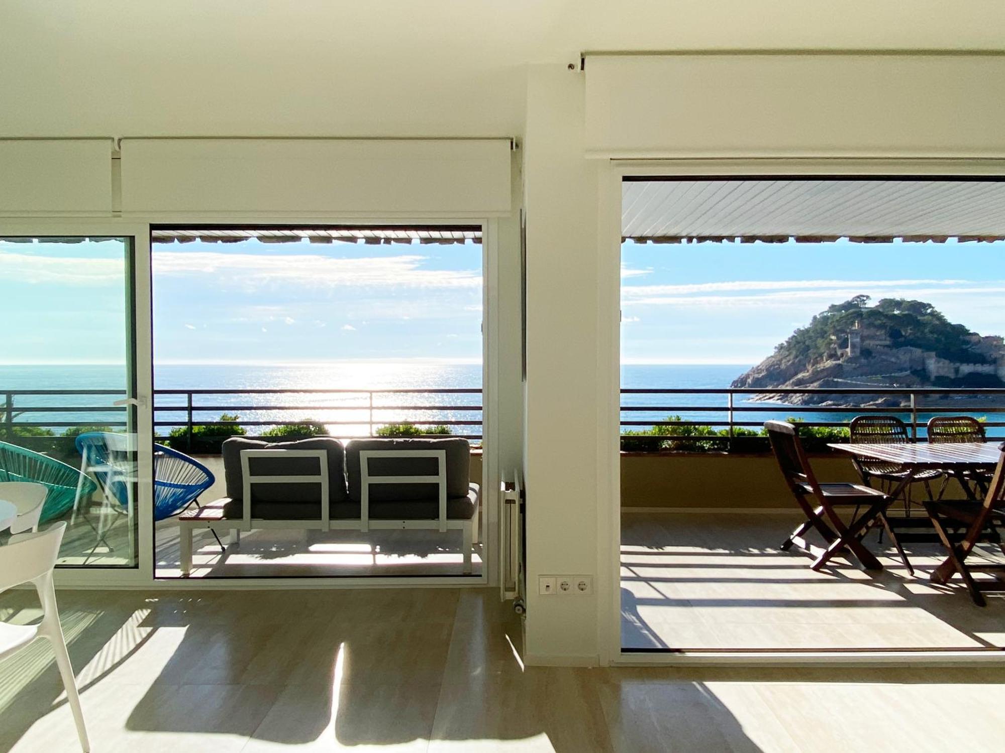 Magnificent Apartment At The Sea Front Of توسا ذي مار المظهر الخارجي الصورة