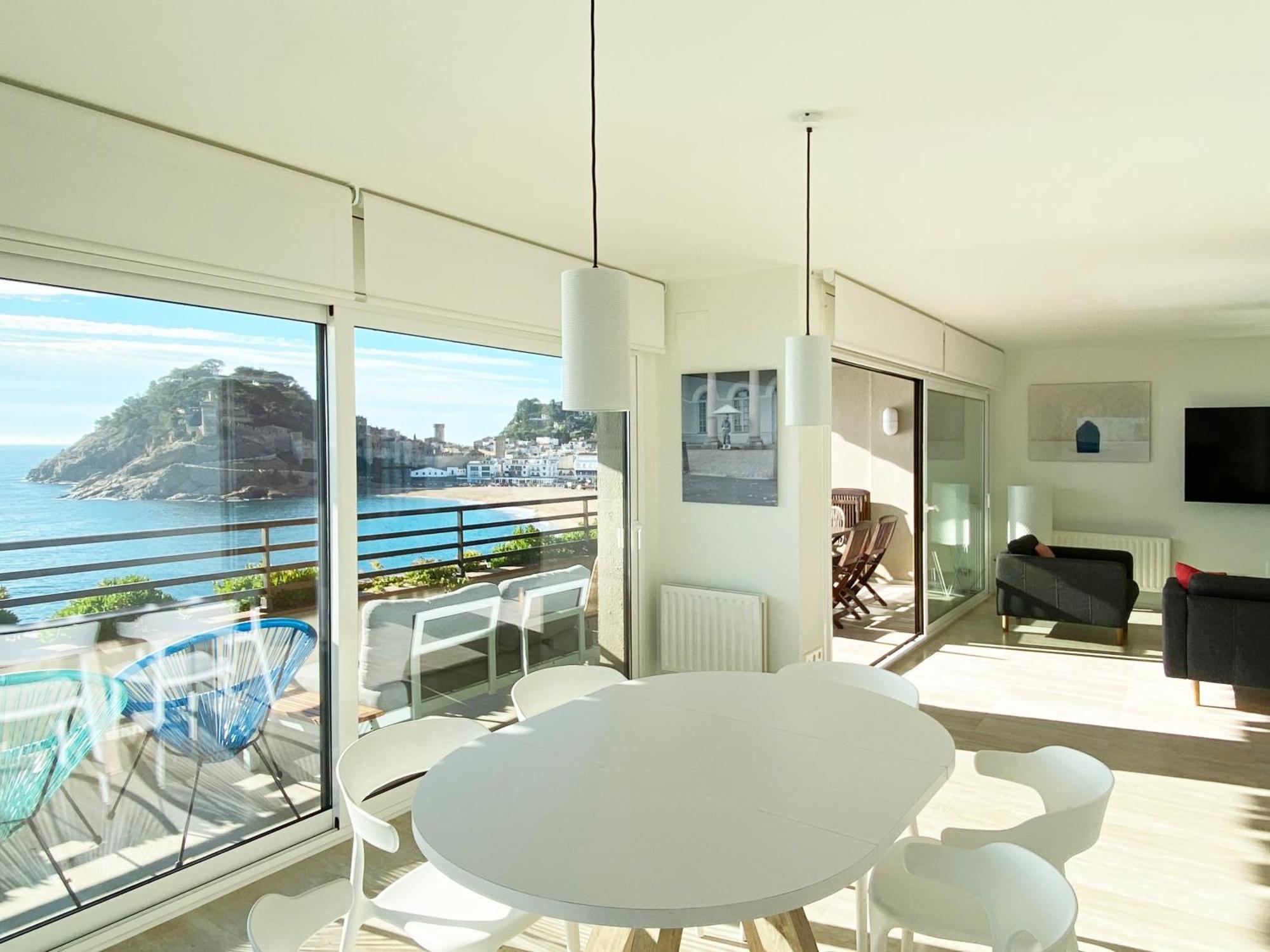 Magnificent Apartment At The Sea Front Of توسا ذي مار المظهر الخارجي الصورة