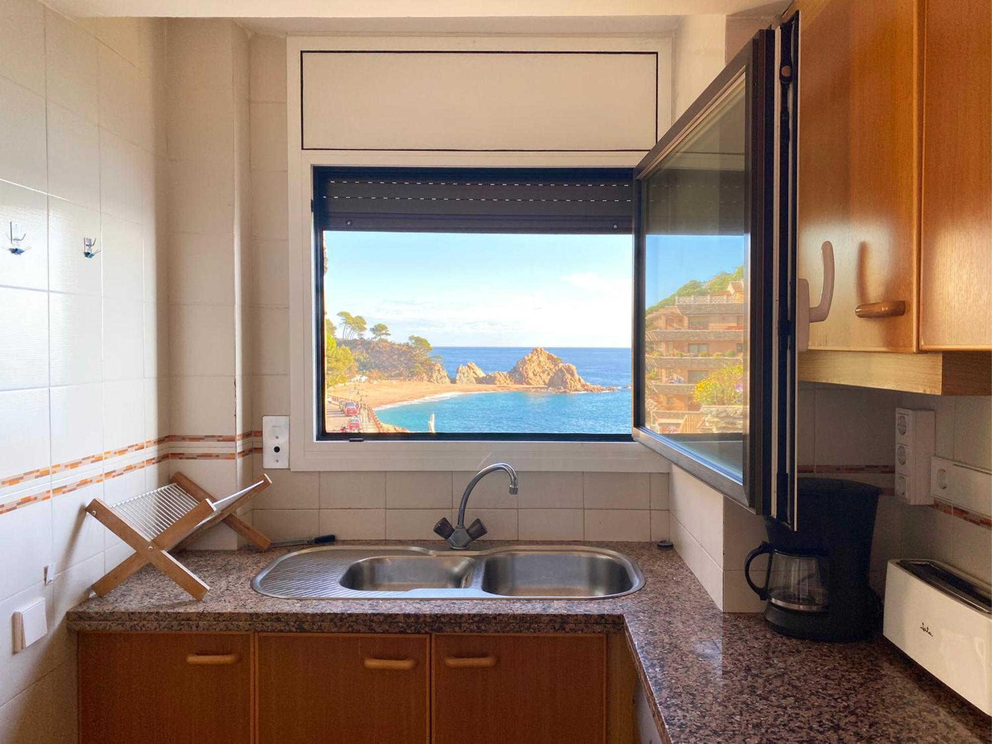Magnificent Apartment At The Sea Front Of توسا ذي مار المظهر الخارجي الصورة
