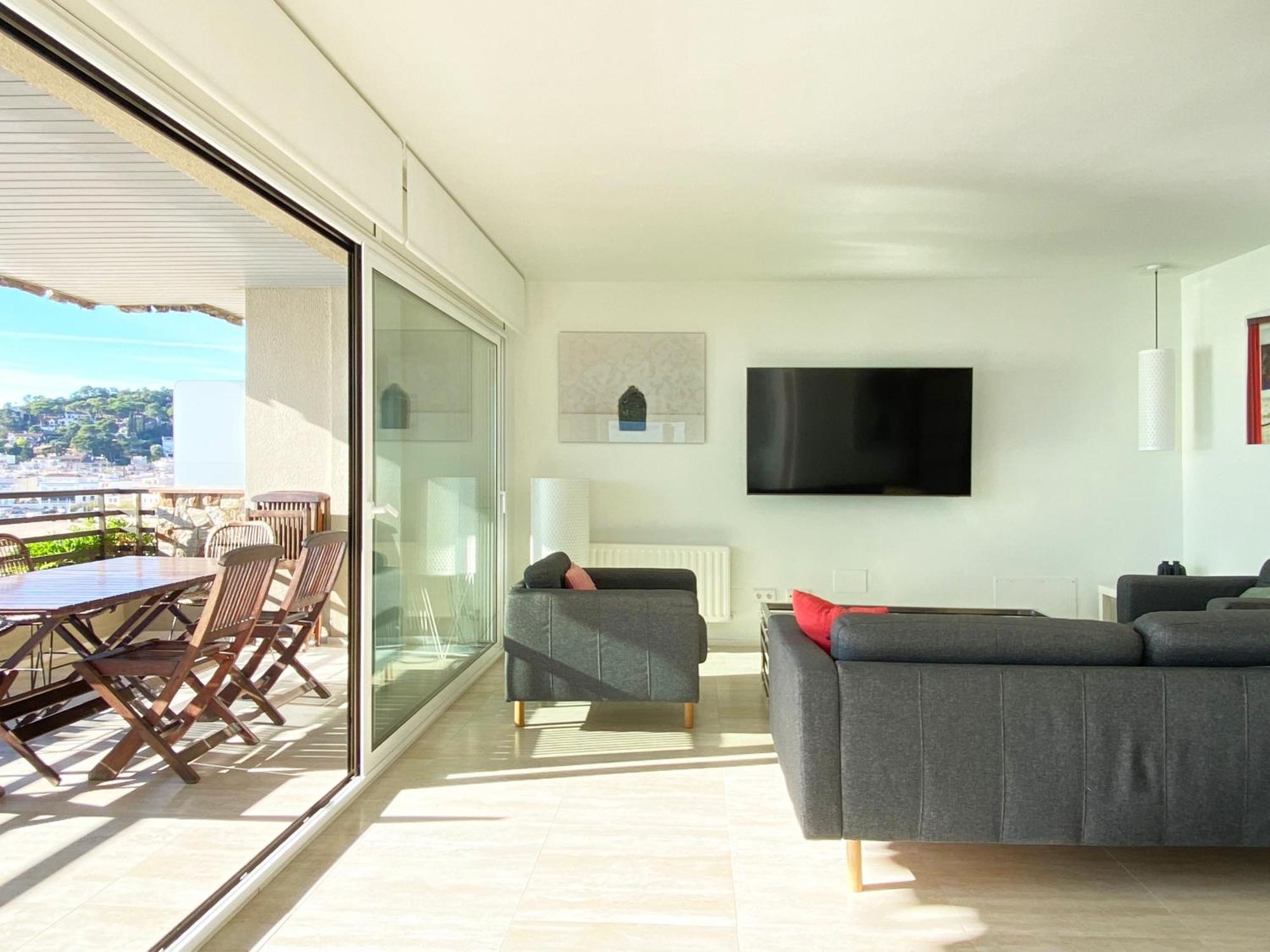 Magnificent Apartment At The Sea Front Of توسا ذي مار المظهر الخارجي الصورة