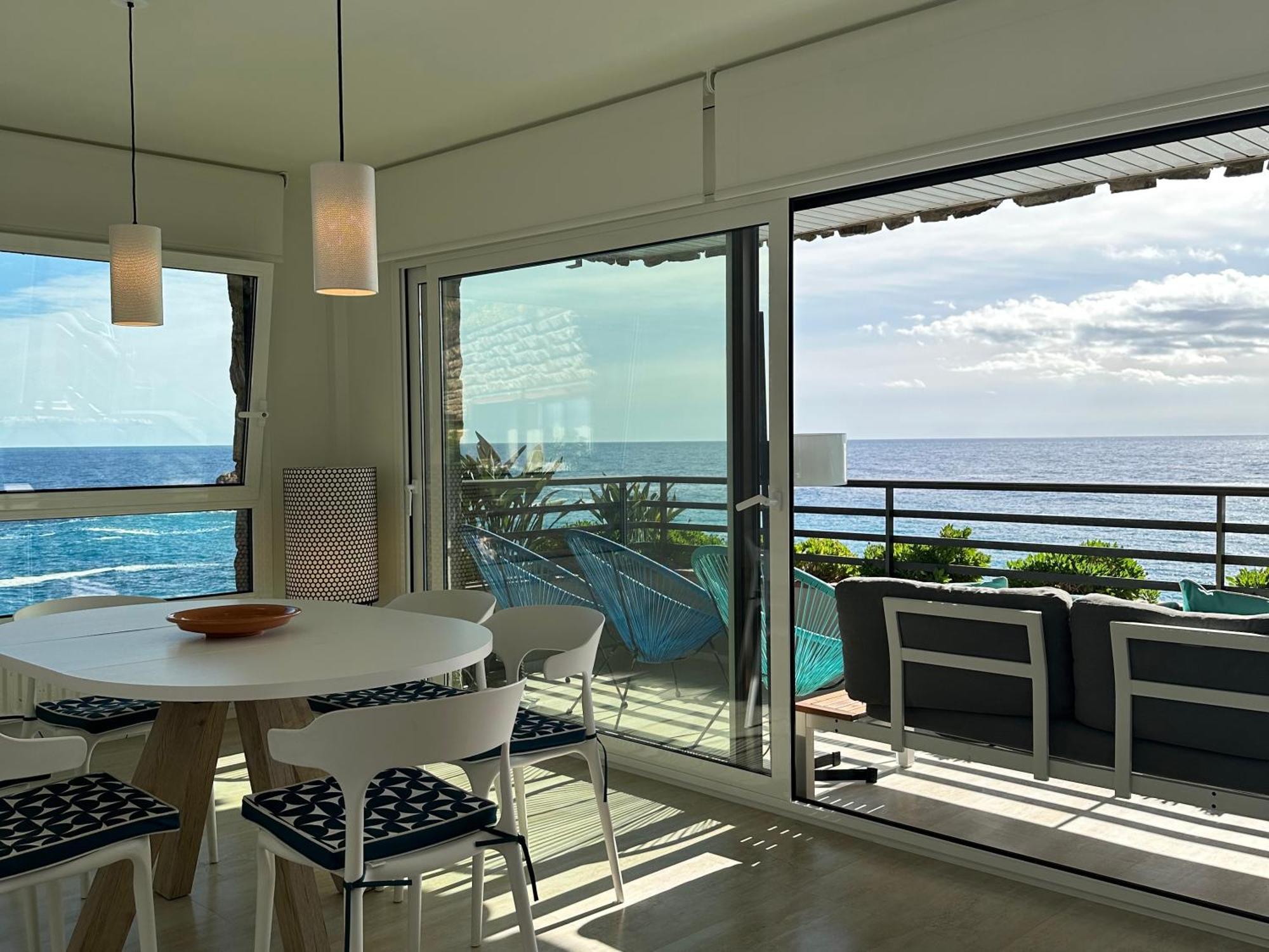 Magnificent Apartment At The Sea Front Of توسا ذي مار المظهر الخارجي الصورة